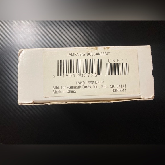 Vintage Hallmark Ornament 1996 Tampa Bay Buccaneers Mouse We're #1 NFL Fan - Picture 3 of 6